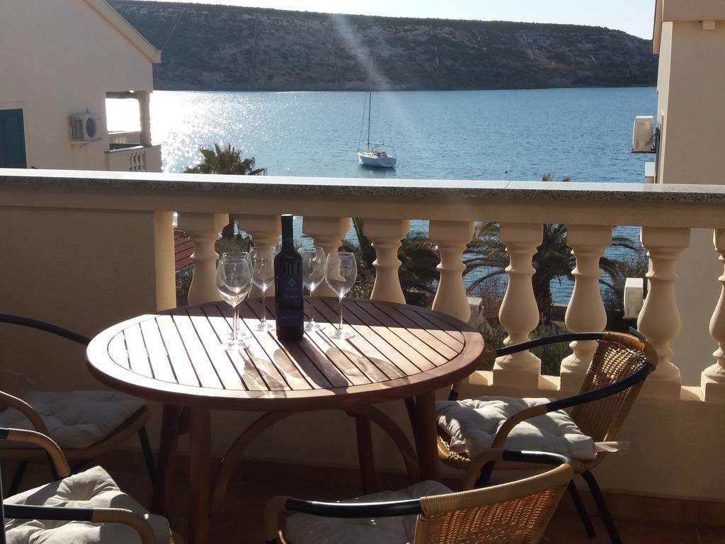 Apartments Next To Sea Maris ノヴァリャ 部屋 写真