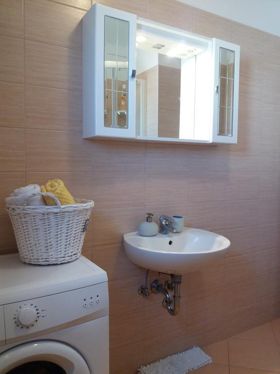 Apartments Next To Sea Maris ノヴァリャ 部屋 写真